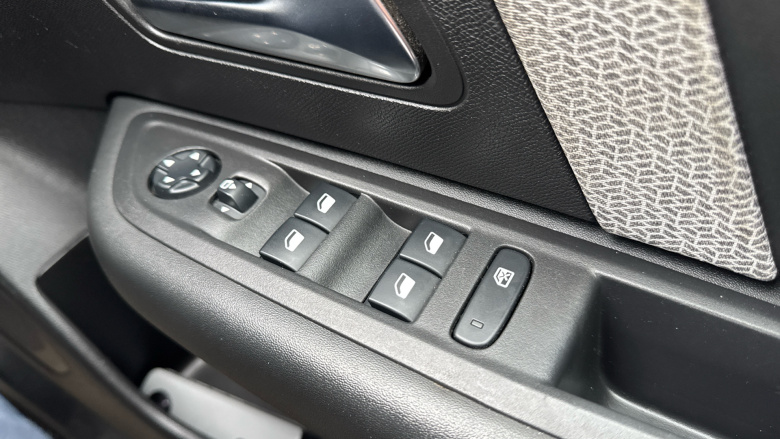 Citroen C4 1.2 PureTech [130] Shine 5dr Petrol Hatchback